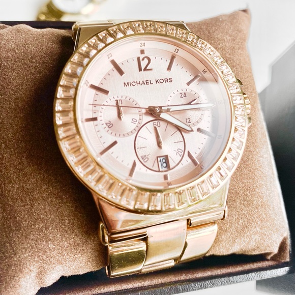 MICHAEL KORS “DYLAN” MK5412 ROSE GOLD WATCH - Picture 2 of 4